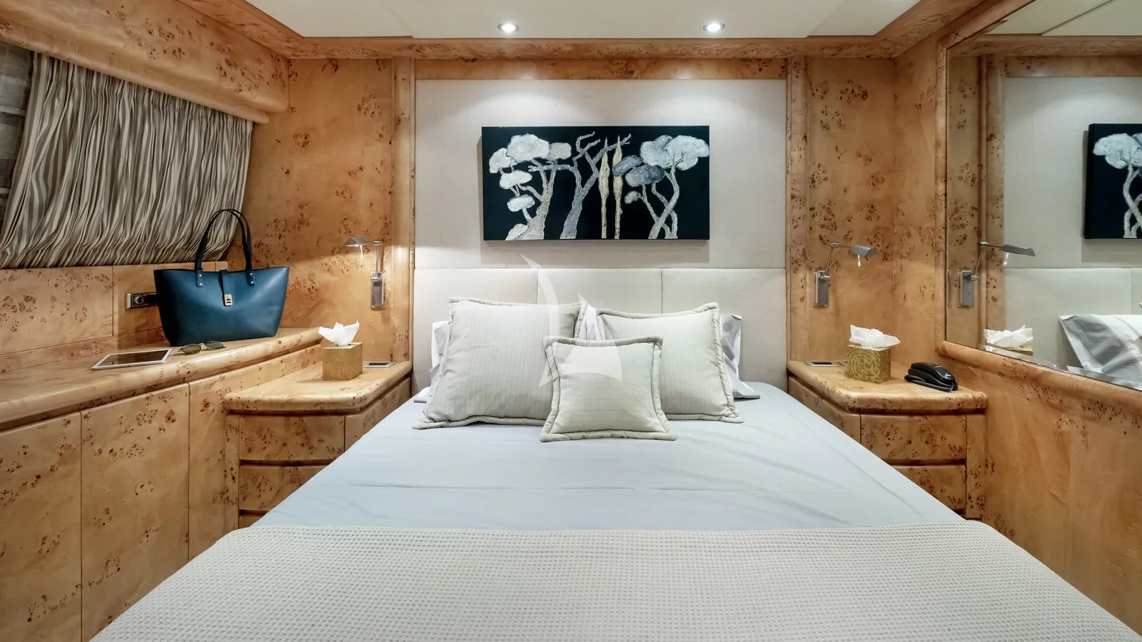 ANDILIS Admiral 90 - VIP cabin 1