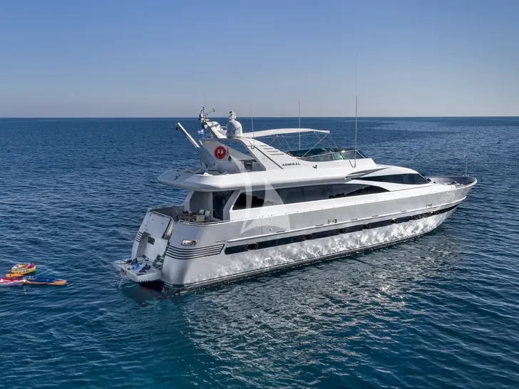 ANDILIS Admiral 90 - anchored aft shot ANDILIS Admiral 90 - anchored aft shot