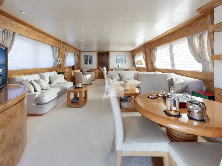 ANDILIS Admiral 90 - main saloon ANDILIS Admiral 90 - main saloon