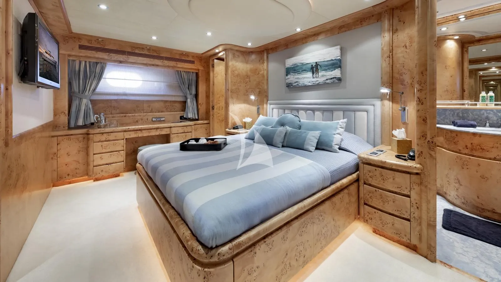 ANDILIS Admiral 90 - master cabin