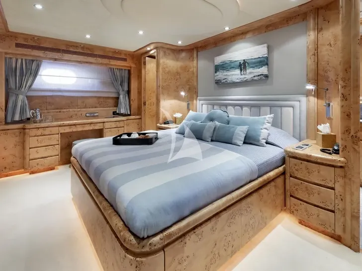ANDILIS Admiral 90 - master cabin ANDILIS Admiral 90 - master cabin
