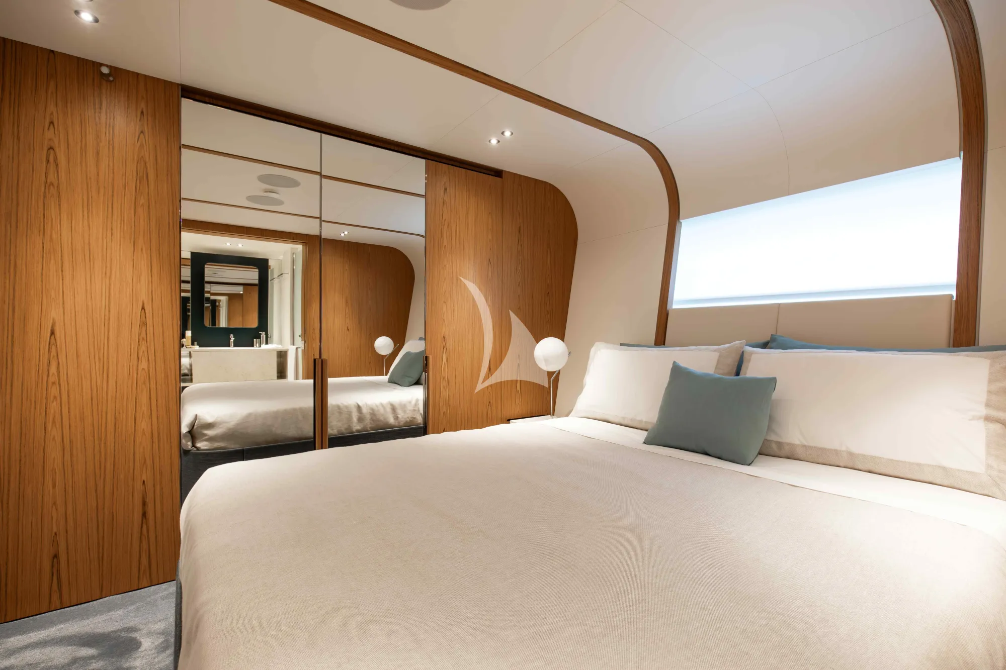 Charter Yacht ANGEL - Benetti Motopanfilo 37m - 5 Cabins - Athens - Mykonos - Paros - Cyclades - Aegean - Greece