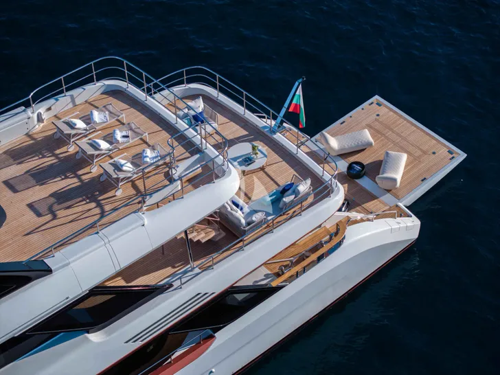 ANGEL Benetti Motopanfilo 37m - aft decks ANGEL Benetti Motopanfilo 37m - aft decks