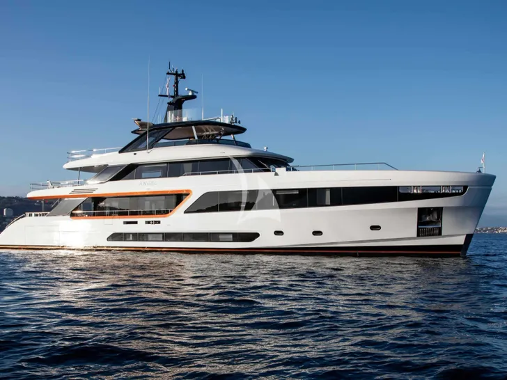 ANGEL Benetti Motopanfilo 37m - anchored side profile ANGEL Benetti Motopanfilo 37m - anchored side profile