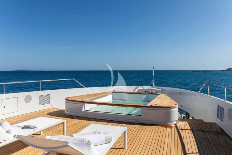 Charter Yacht ANGEL - Benetti Motopanfilo 37m - 5 Cabins - Athens - Mykonos - Paros - Cyclades - Aegean - Greece