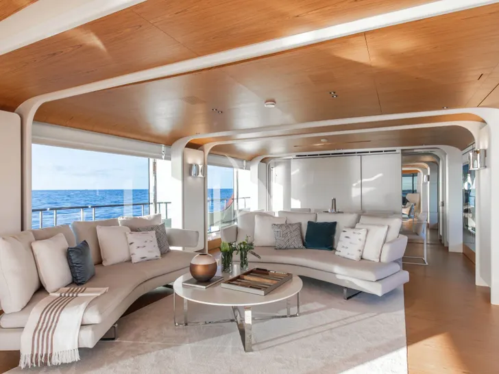 ANGEL Benetti Motopanfilo 37m - main saloon ANGEL Benetti Motopanfilo 37m - main saloon