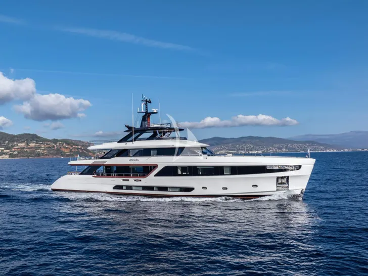 ANGEL Benetti Motopanfilo 37m - profile ANGEL Benetti Motopanfilo 37m - profile