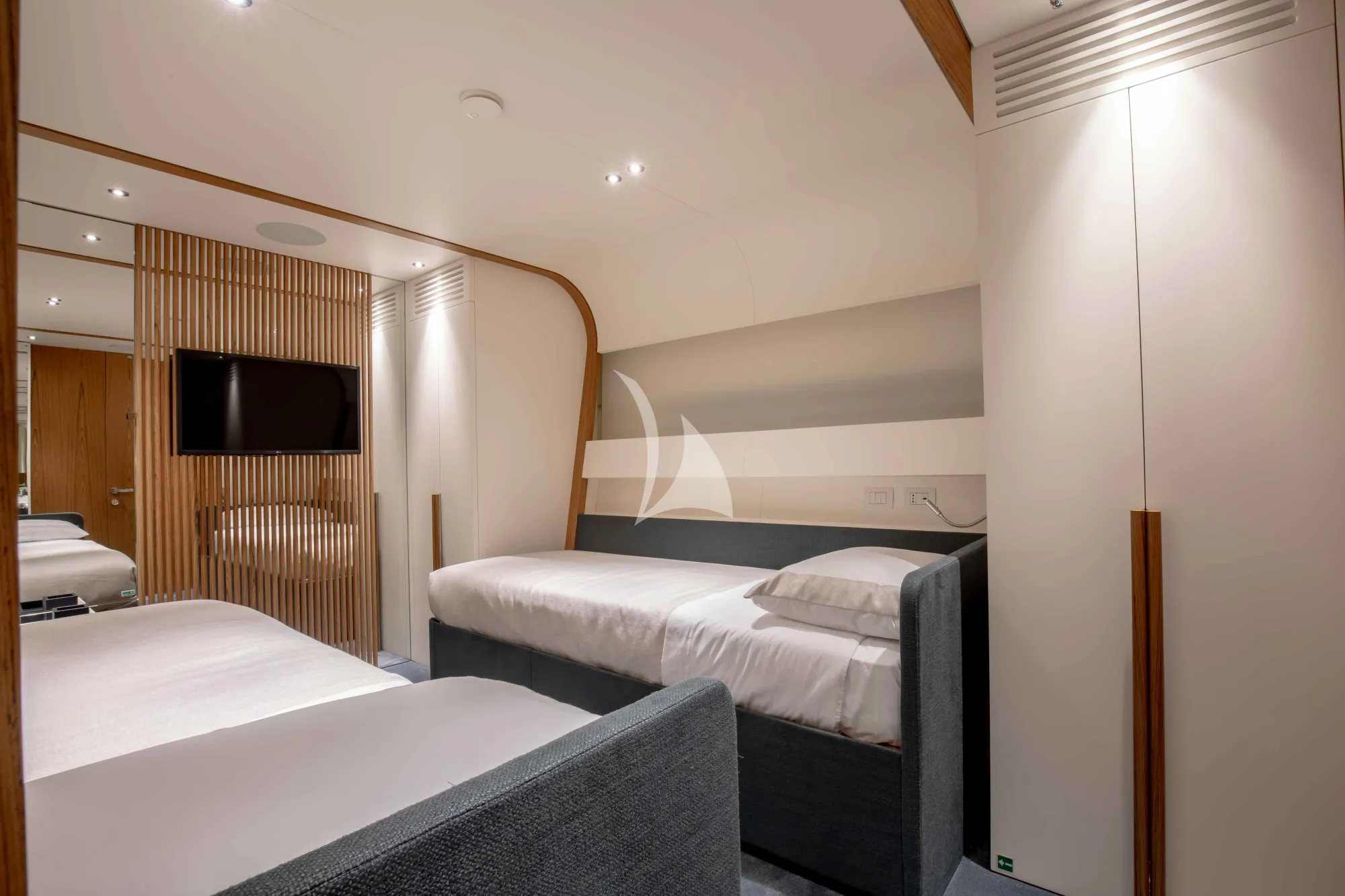 Charter Yacht ANGEL - Benetti Motopanfilo 37m - 5 Cabins - Athens - Mykonos - Paros - Cyclades - Aegean - Greece