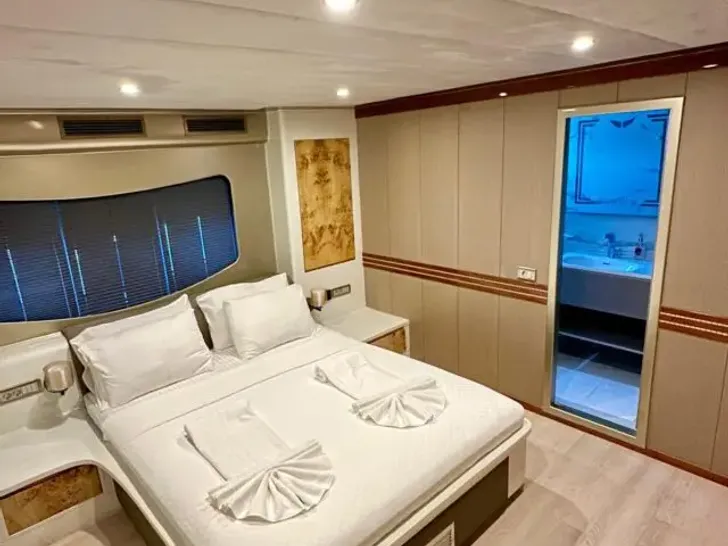 ANGELO III Custom Gulet 35m - VIP cabin 3 ANGELO III Custom Gulet 35m - VIP cabin 3