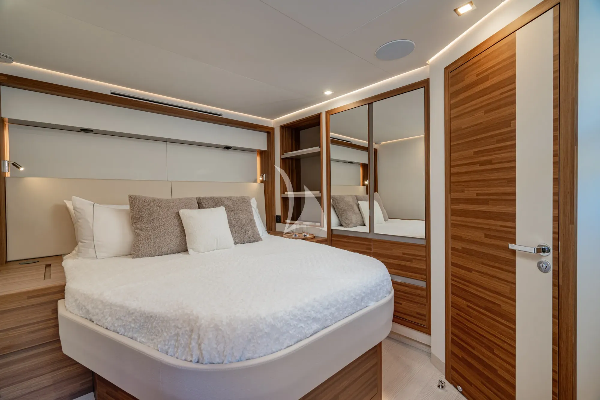 ANIMA Fountaine Pajot Power 80 - VIP cabin 4