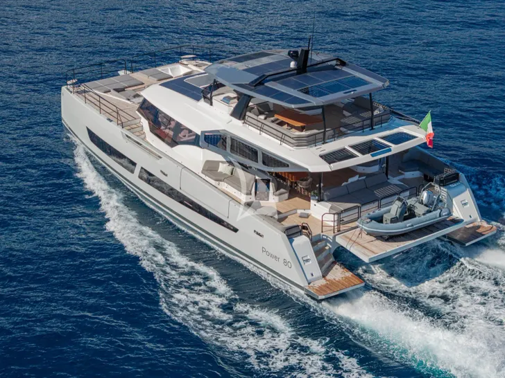 ANIMA Fountaine Pajot Power 80 - cruising aft shot ANIMA Fountaine Pajot Power 80 - cruising aft shot