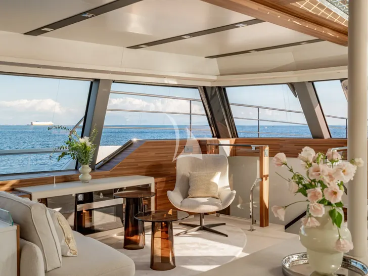 ANIMA Fountaine Pajot Power 80 - saloon lounge ANIMA Fountaine Pajot Power 80 - saloon lounge