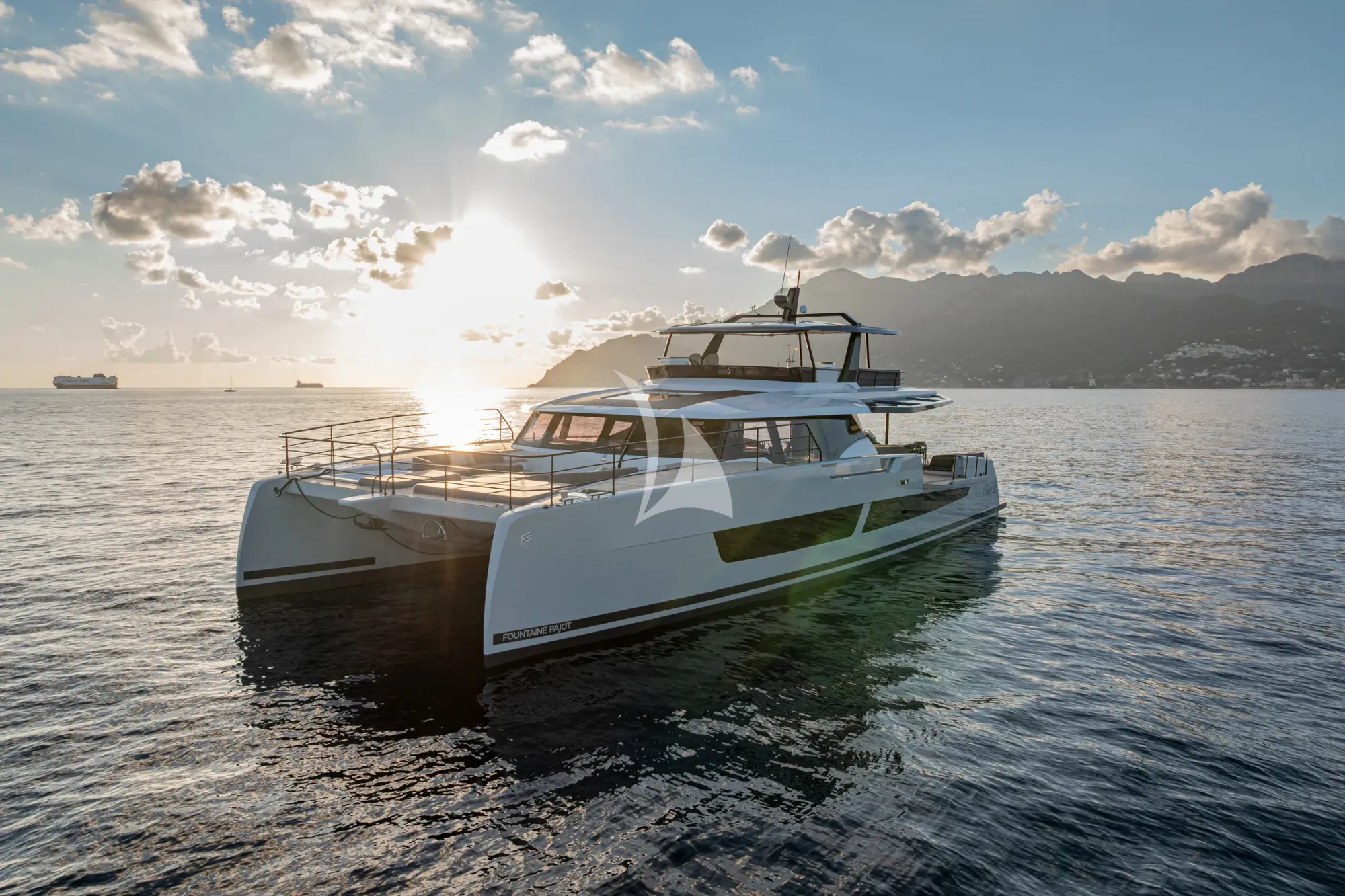 ANIMA Fountaine Pajot Power 80 - under the sunset