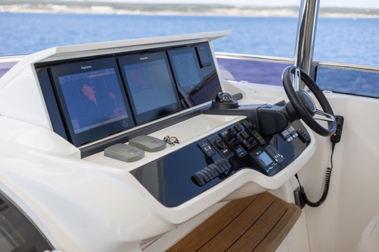 Charter Yacht ANKA - Princess 30m - 5 Cabins - Athens - Mykonos - Paros - Cyclades - Aegean - Greece