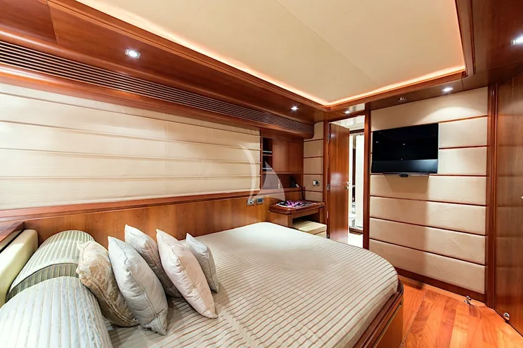 Charter Yacht ANNE MARIE - Ferretti Custom Line 97 - 4 Cabins - Naples - Capri - Positano - Amalfi Coast - Italy