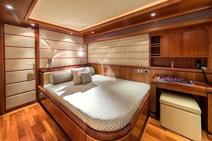 Charter Yacht ANNE MARIE - Ferretti Custom Line 97 - 4 Cabins - Naples - Capri - Positano - Amalfi Coast - Italy