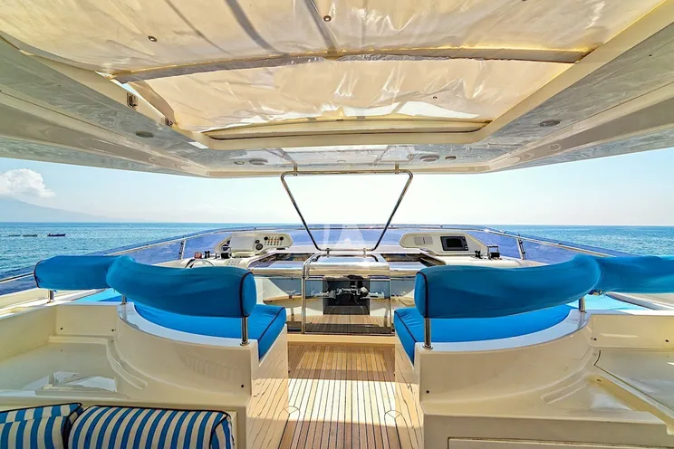 Charter Yacht ANNE MARIE - Ferretti Custom Line 97 - 4 Cabins - Naples - Capri - Positano - Amalfi Coast - Italy