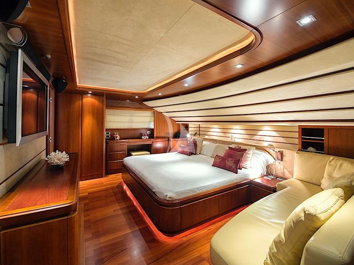ANNE MARIE Ferretti Custom Line 97 - master cabin wide view ANNE MARIE Ferretti Custom Line 97 - master cabin wide view
