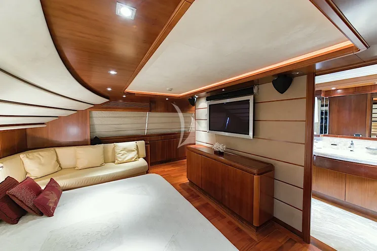 Charter Yacht ANNE MARIE - Ferretti Custom Line 97 - 4 Cabins - Naples - Capri - Positano - Amalfi Coast - Italy