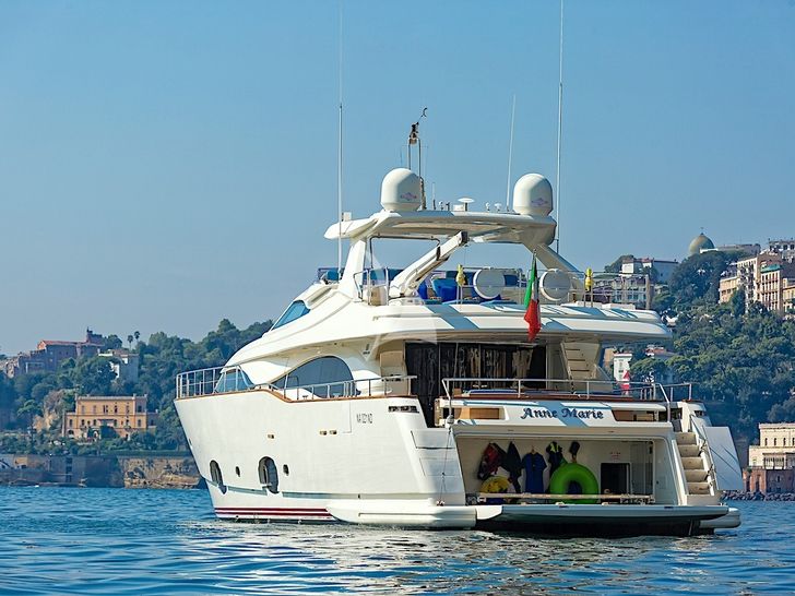 ANNE MARIE Ferretti Custom Line 97 - stern view ANNE MARIE Ferretti Custom Line 97 - stern view