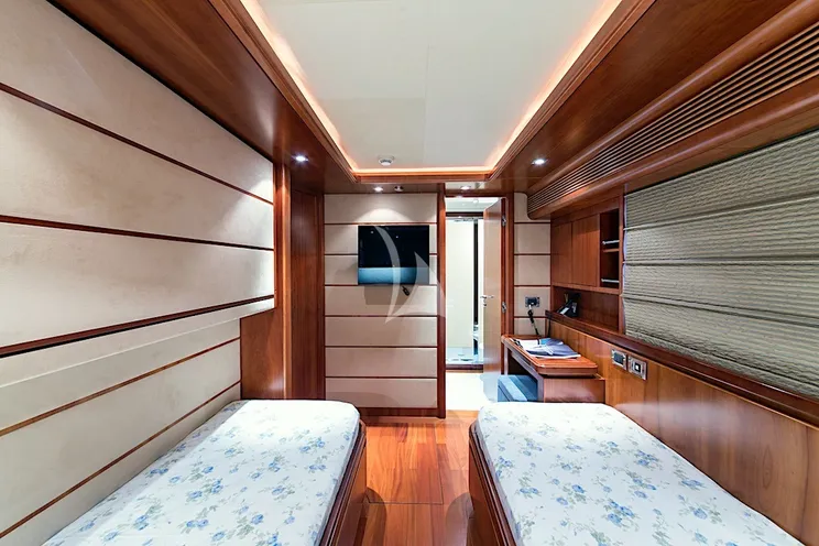 Charter Yacht ANNE MARIE - Ferretti Custom Line 97 - 4 Cabins - Naples - Capri - Positano - Amalfi Coast - Italy