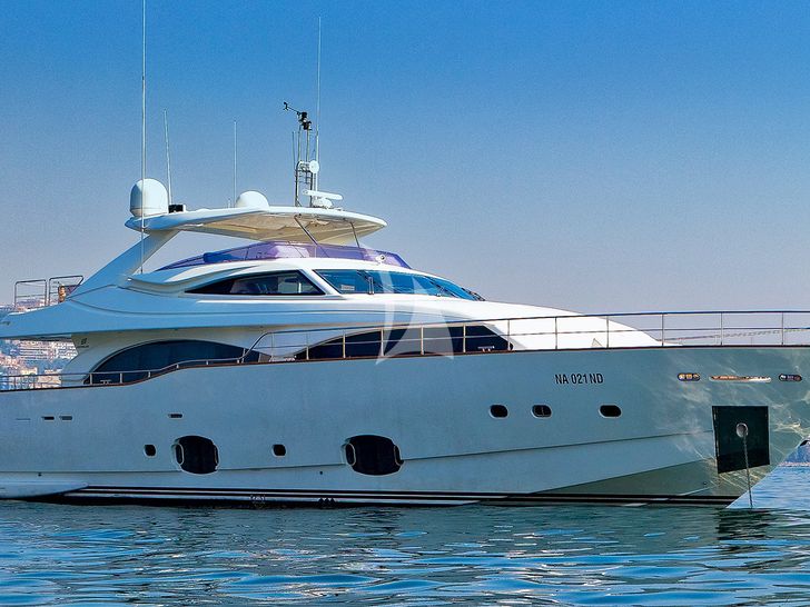 ANNE MARIE Ferretti Custom Line 97 - side profile ANNE MARIE Ferretti Custom Line 97 - side profile