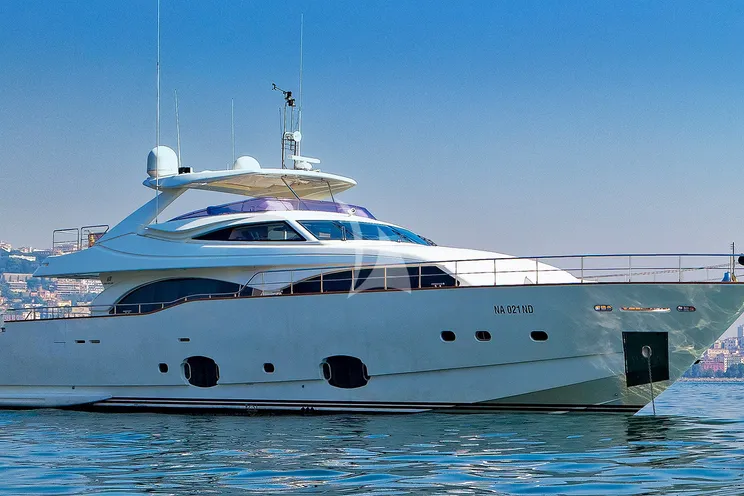 Charter Yacht ANNE MARIE - Ferretti Custom Line 97 - 4 Cabins - Naples - Capri - Positano - Amalfi Coast - Italy