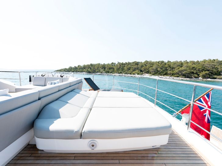 ANTHEYA III Princess 115 Aft Sunbeds ANTHEYA III Princess 115 Aft Sunbeds