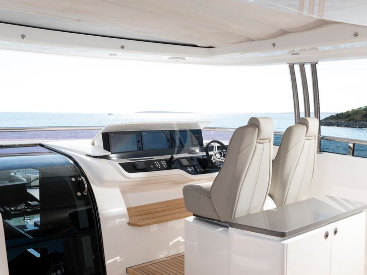 ANTHEYA III Princess 115 Flybridge ANTHEYA III Princess 115 Flybridge