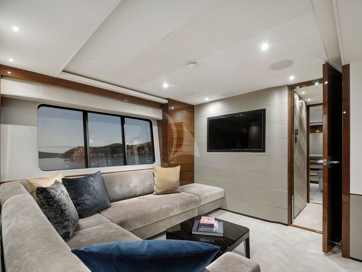 ANTHEYA III Princess 115 VIP Stateroom Sofa Bed ANTHEYA III Princess 115 VIP Stateroom Sofa Bed