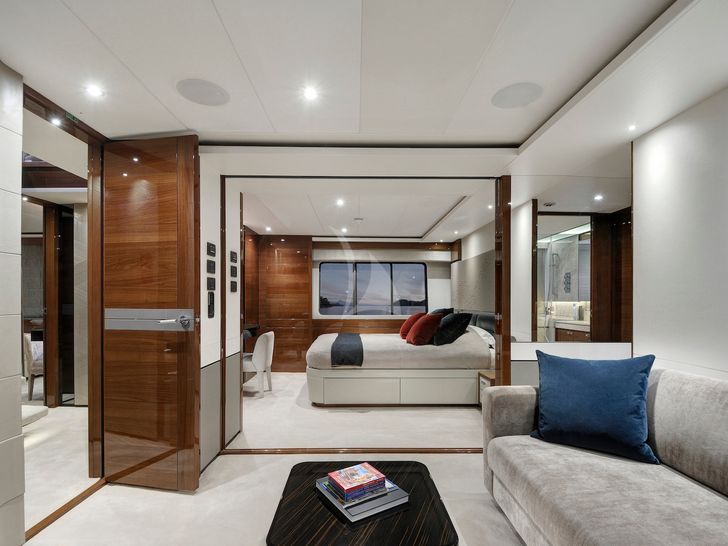 ANTHEYA III Princess 115 VIP Stateroom ANTHEYA III Princess 115 VIP Stateroom