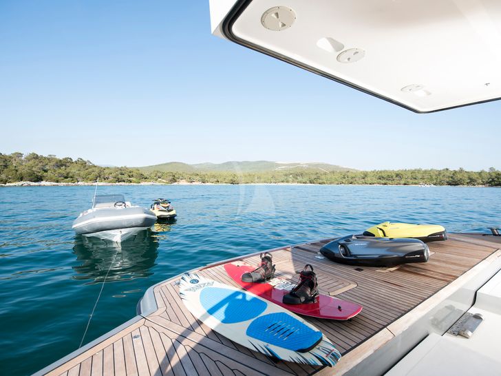 ANTHEYA III Princess 115 Watersports ANTHEYA III Princess 115 Watersports