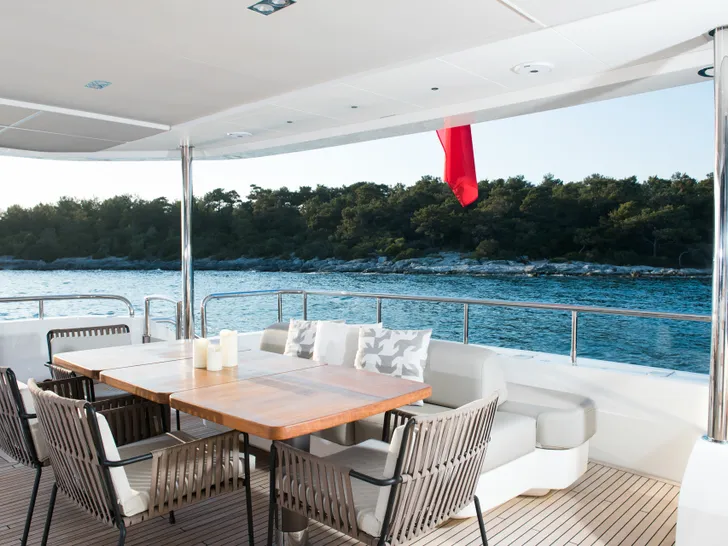 ANTHEYA III Princess 35m - main aft deck ANTHEYA III Princess 35m - main aft deck