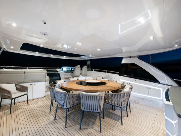 ANTHEYA III Princess 35m - sundeck dining area ANTHEYA III Princess 35m - sundeck dining area