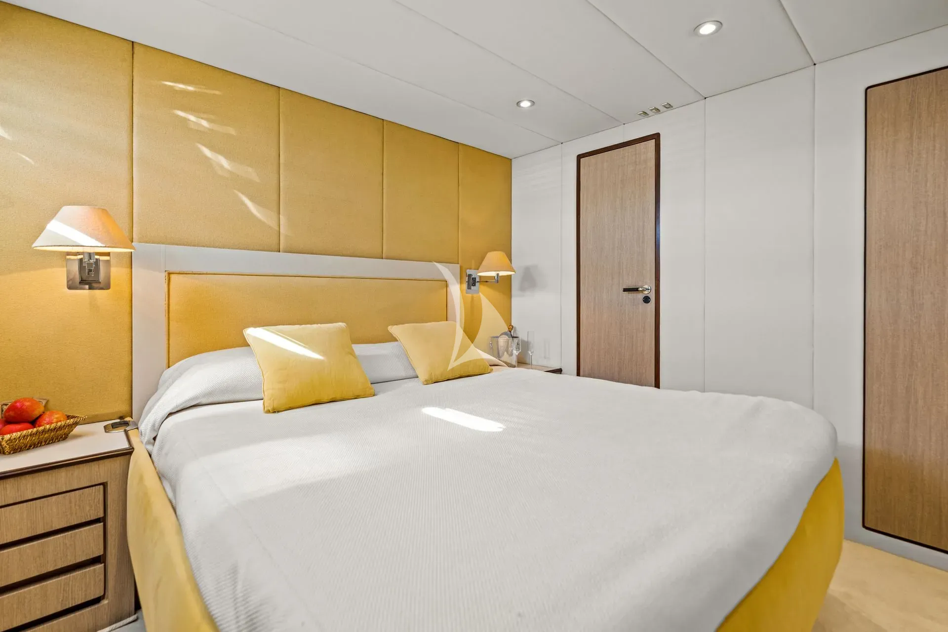 Charter Yacht ANTISAN - Alalunga 33m - Cannes - St Tropez - The French Riviera Day Charter Yacht