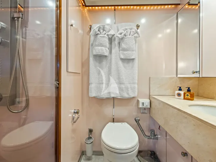 ANTISAN Alalunga 33m - VIP cabin bathroom ANTISAN Alalunga 33m - VIP cabin bathroom