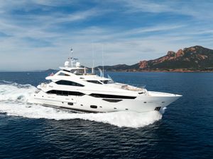 ANYA - Sunseeker Yacht 40m - 5 Cabins - Naples - Capri - Positano - Amalfi Coast - Italy ANYA - Sunseeker Yacht 40m - 5 Cabins - Naples - Capri - Positano - Amalfi Coast - Italy