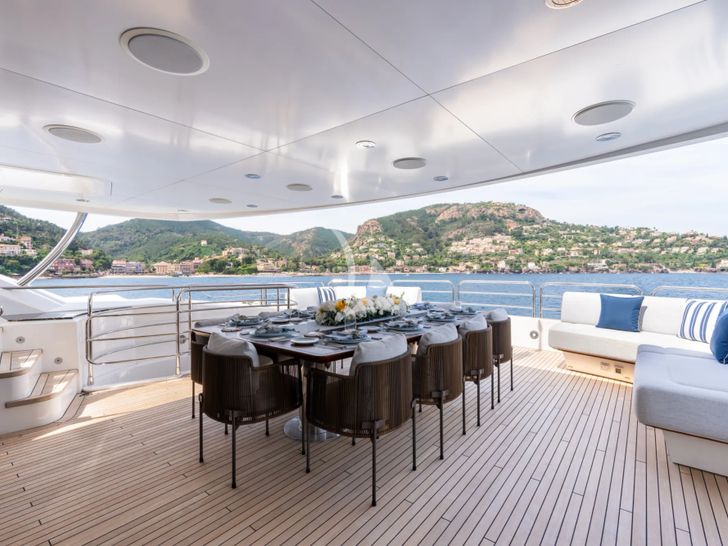 ANYA Sunseeker Yacht 40m - sky deck aft ANYA Sunseeker Yacht 40m - sky deck aft