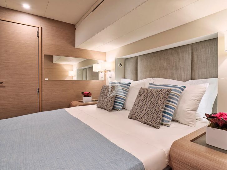 APHAEA Fountaine Pajot Alegria 67 - VIP cabin 3 APHAEA Fountaine Pajot Alegria 67 - VIP cabin 3