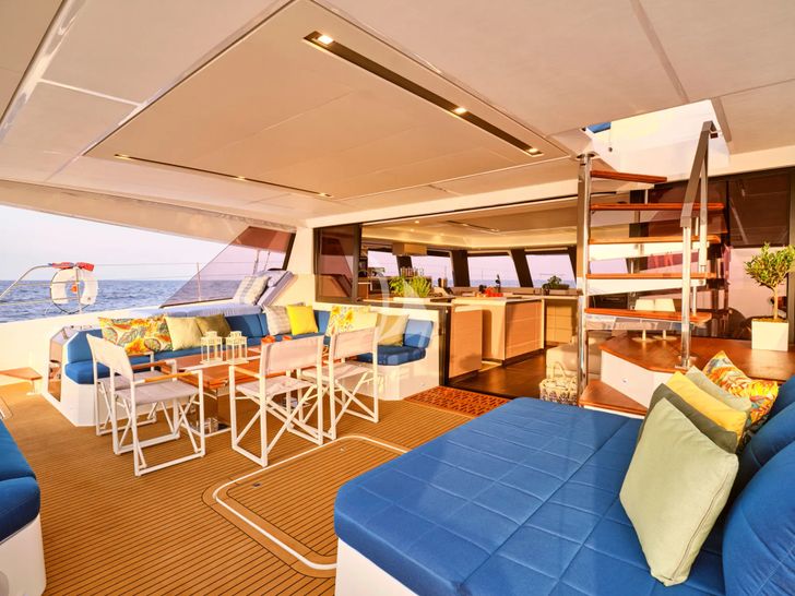 APHAEA Fountaine Pajot Alegria 67 - aft deck seating and dining APHAEA Fountaine Pajot Alegria 67 - aft deck seating and dining