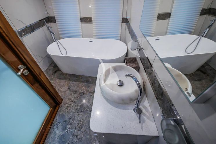 Charter Yacht APNA - Saba Yacht Custom 34m - 6 Cabins - Split - Hvar - Dubrovnik - Croatia