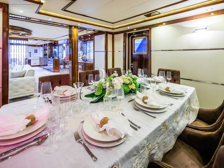 APNA Saba Yacht Custom 34m - formal dining set up APNA Saba Yacht Custom 34m - formal dining set up