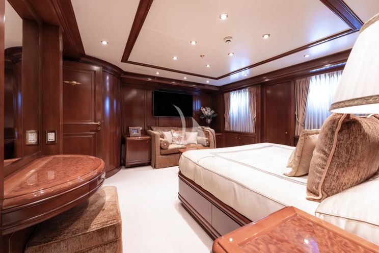 Charter Yacht APOGEE - Codecasa 62m - 6 Cabins - Cannes - St Tropez - Nice - Antibes - French Riviera - Monaco