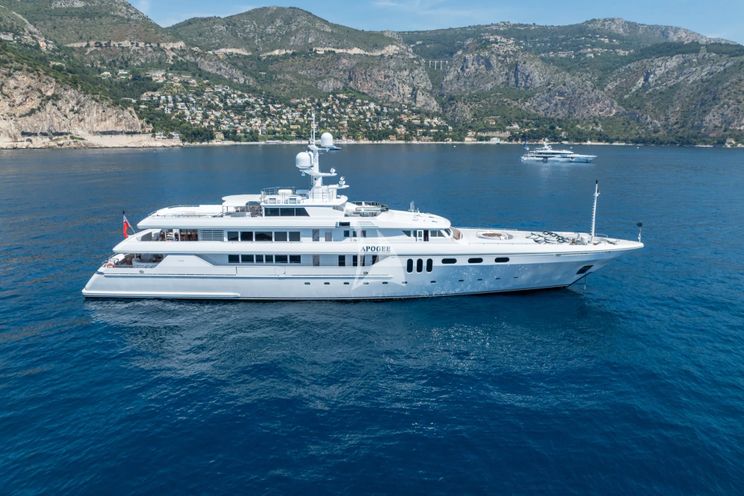 Charter Yacht APOGEE - Codecasa 62m - 6 Cabins - Cannes - St Tropez - Nice - Antibes - French Riviera - Monaco