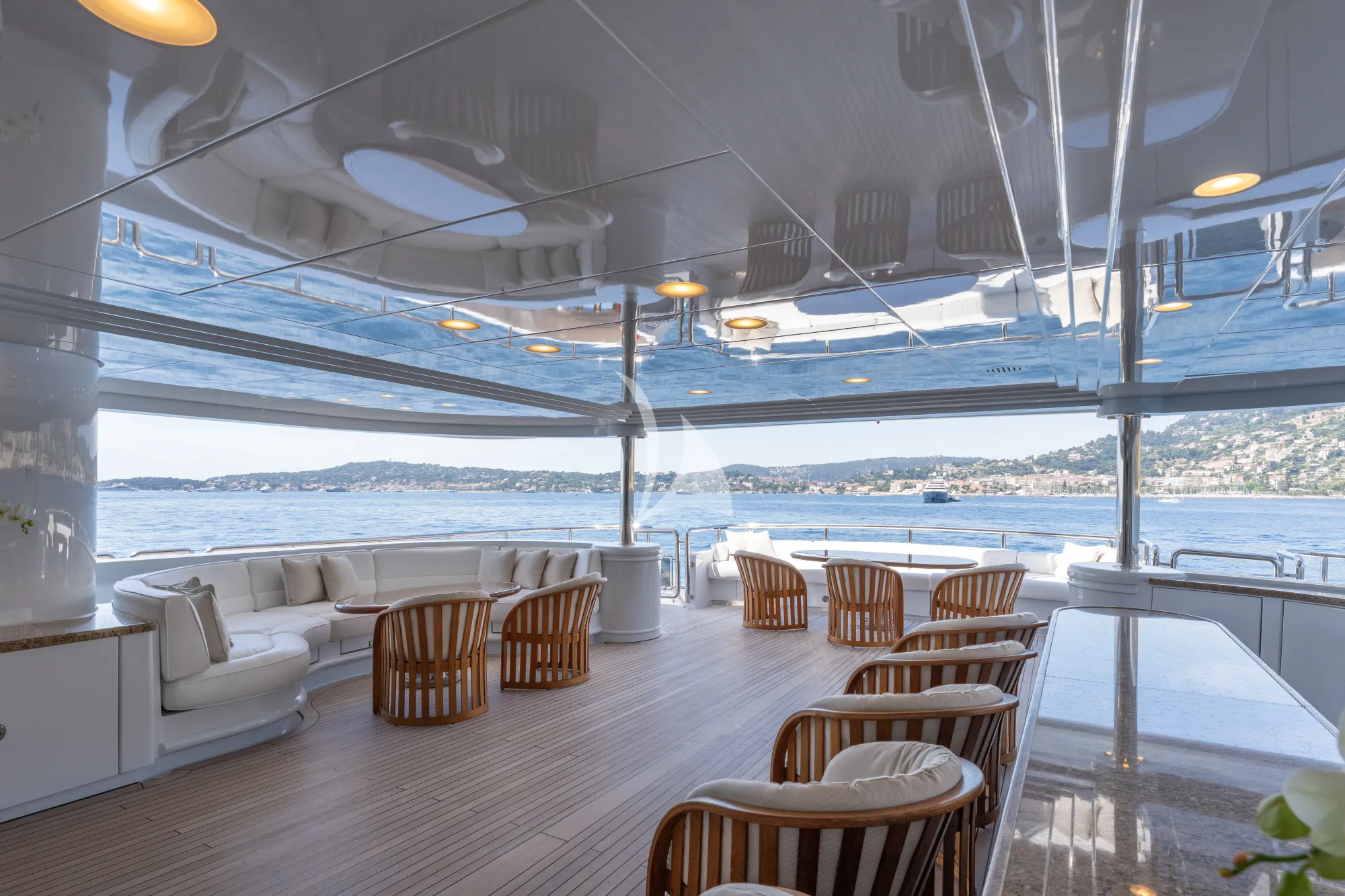 Charter Yacht APOGEE - Codecasa 62m - 6 Cabins - Cannes - St Tropez - Nice - Antibes - French Riviera - Monaco