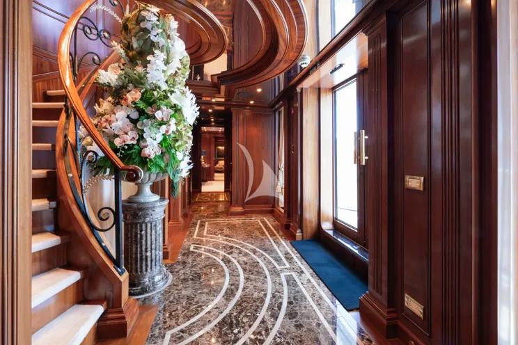 Charter Yacht APOGEE - Codecasa 62m - 6 Cabins - Cannes - St Tropez - Nice - Antibes - French Riviera - Monaco