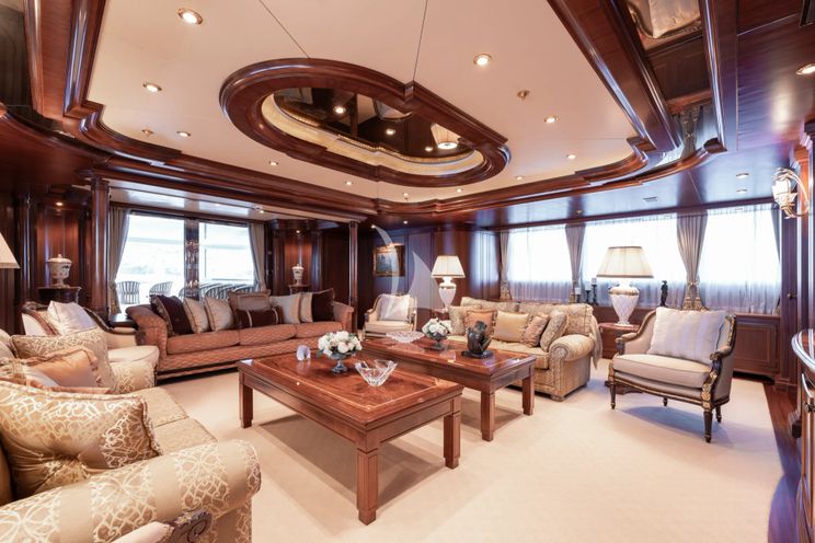 Charter Yacht APOGEE - Codecasa 62m - 6 Cabins - Cannes - St Tropez - Nice - Antibes - French Riviera - Monaco