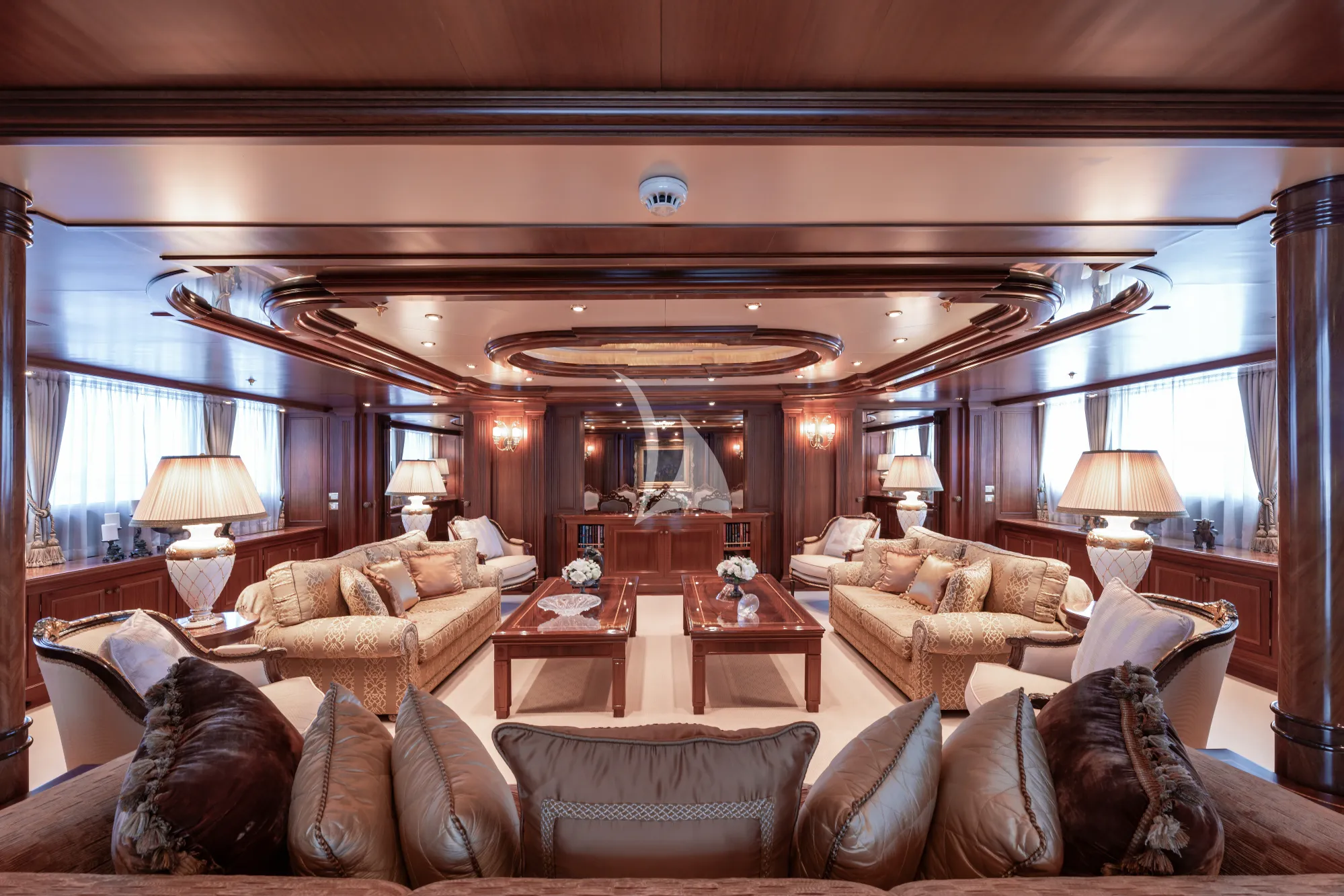 Charter Yacht APOGEE - Codecasa 62m - 6 Cabins - Cannes - St Tropez - Nice - Antibes - French Riviera - Monaco