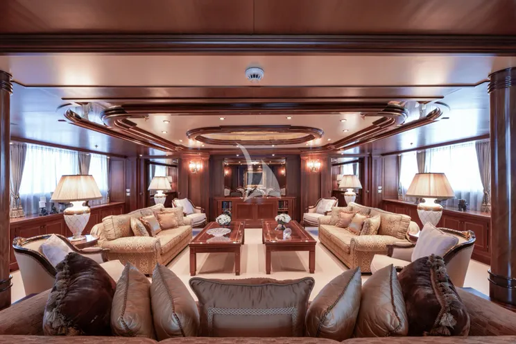 Charter Yacht APOGEE - Codecasa 62m - 6 Cabins - Cannes - St Tropez - Nice - Antibes - French Riviera - Monaco