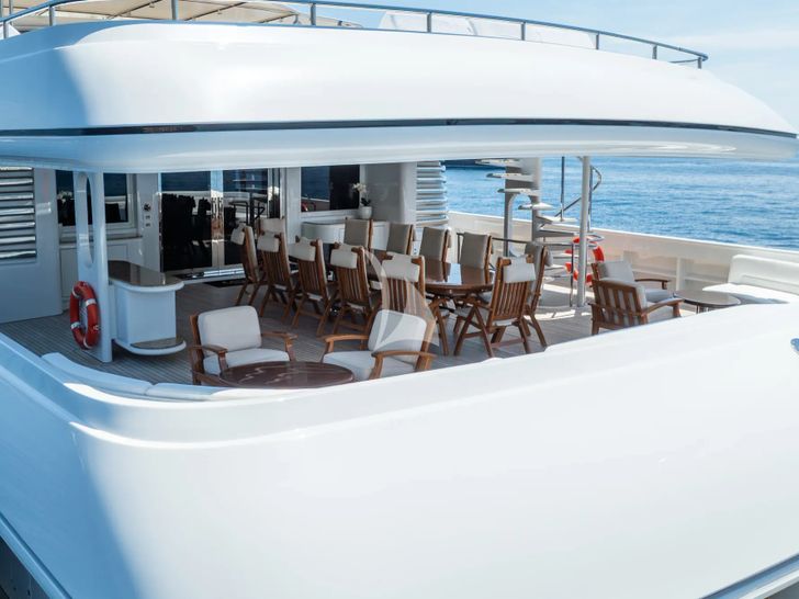 APOGEE Codecasa 62m - sky deck aft APOGEE Codecasa 62m - sky deck aft